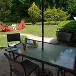 Le Petit Manoir De *