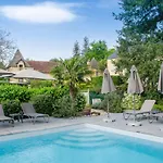 Le Petit Manoir De 펜션 *