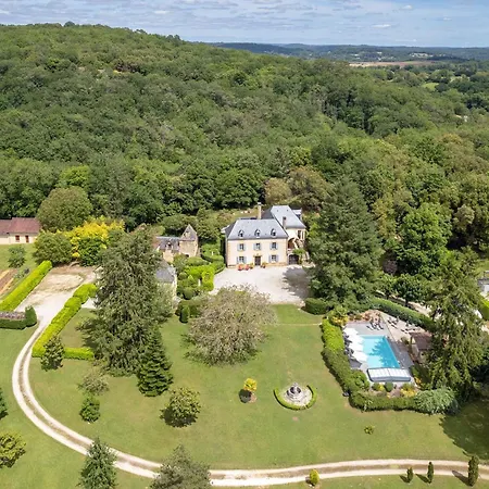 Le Petit Manoir De *